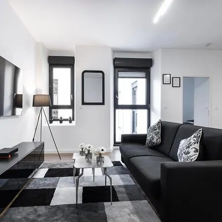 Carla - Superbe A * Cannes