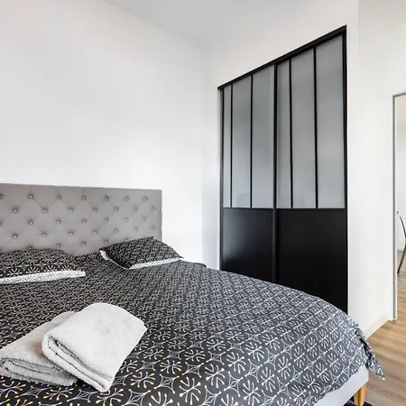 Carla - Superbe A Cannes